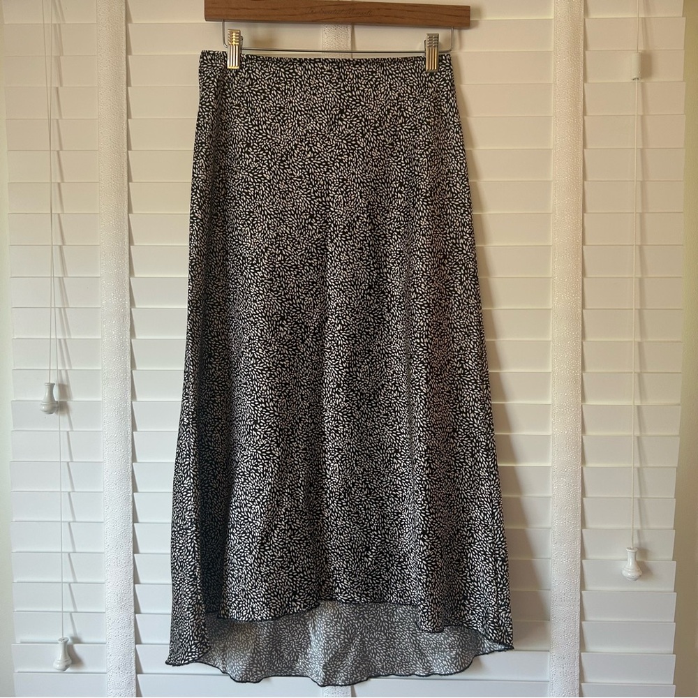 Abercrombie & Fitch Midi Skirt Black Tan Floral Botanical Pattern Satin Small